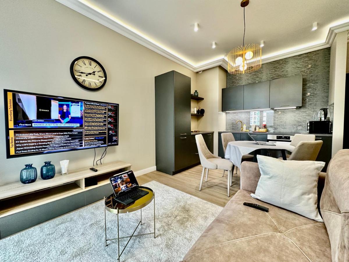 Nemo Fast Wifi 75'Tv Netflix Hbo Disney+ Warsawa Bagian luar foto